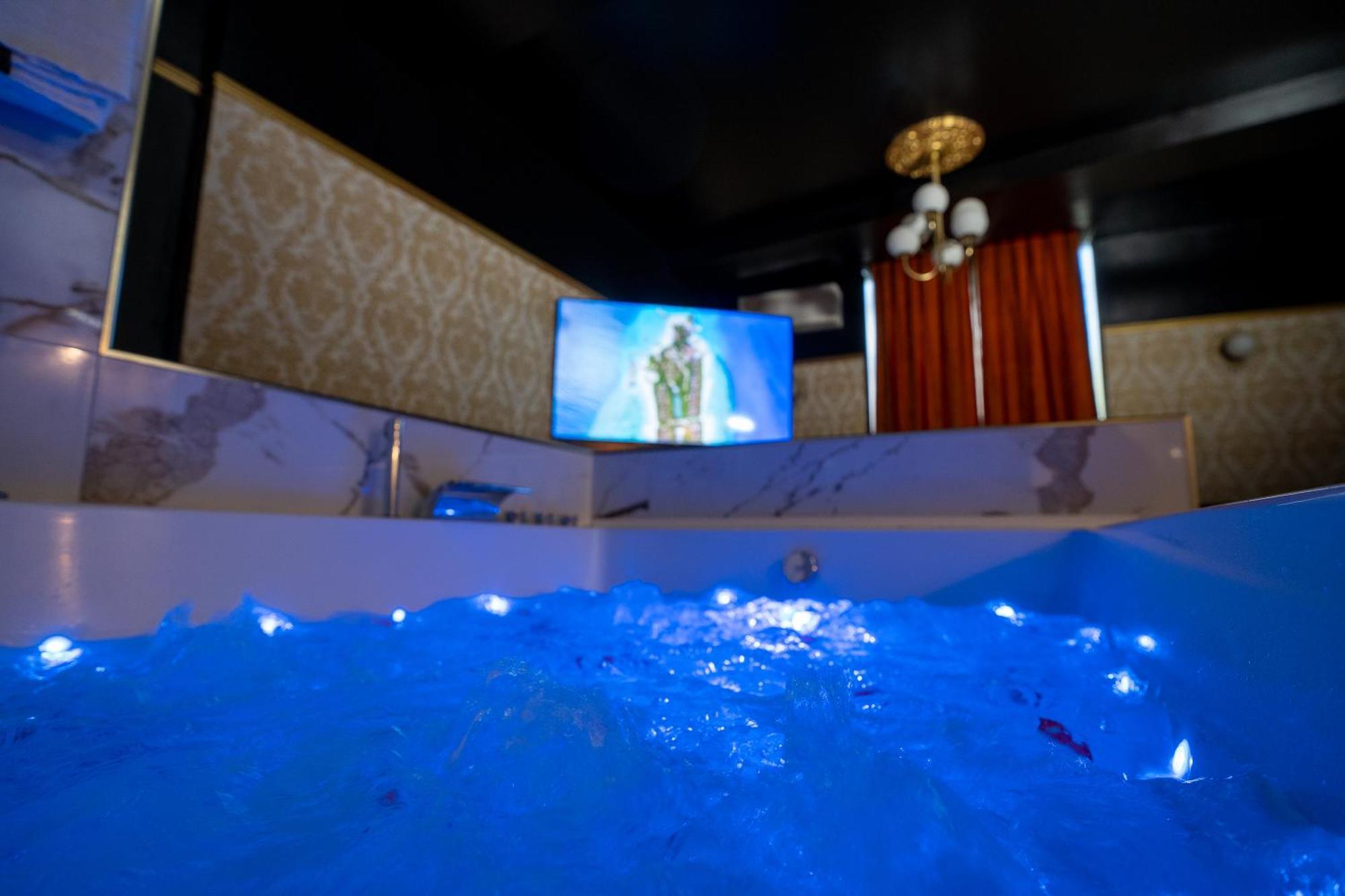 Appartement D'Exception Avec Jacuzzi Villefranche-sur-Saône Dış mekan fotoğraf