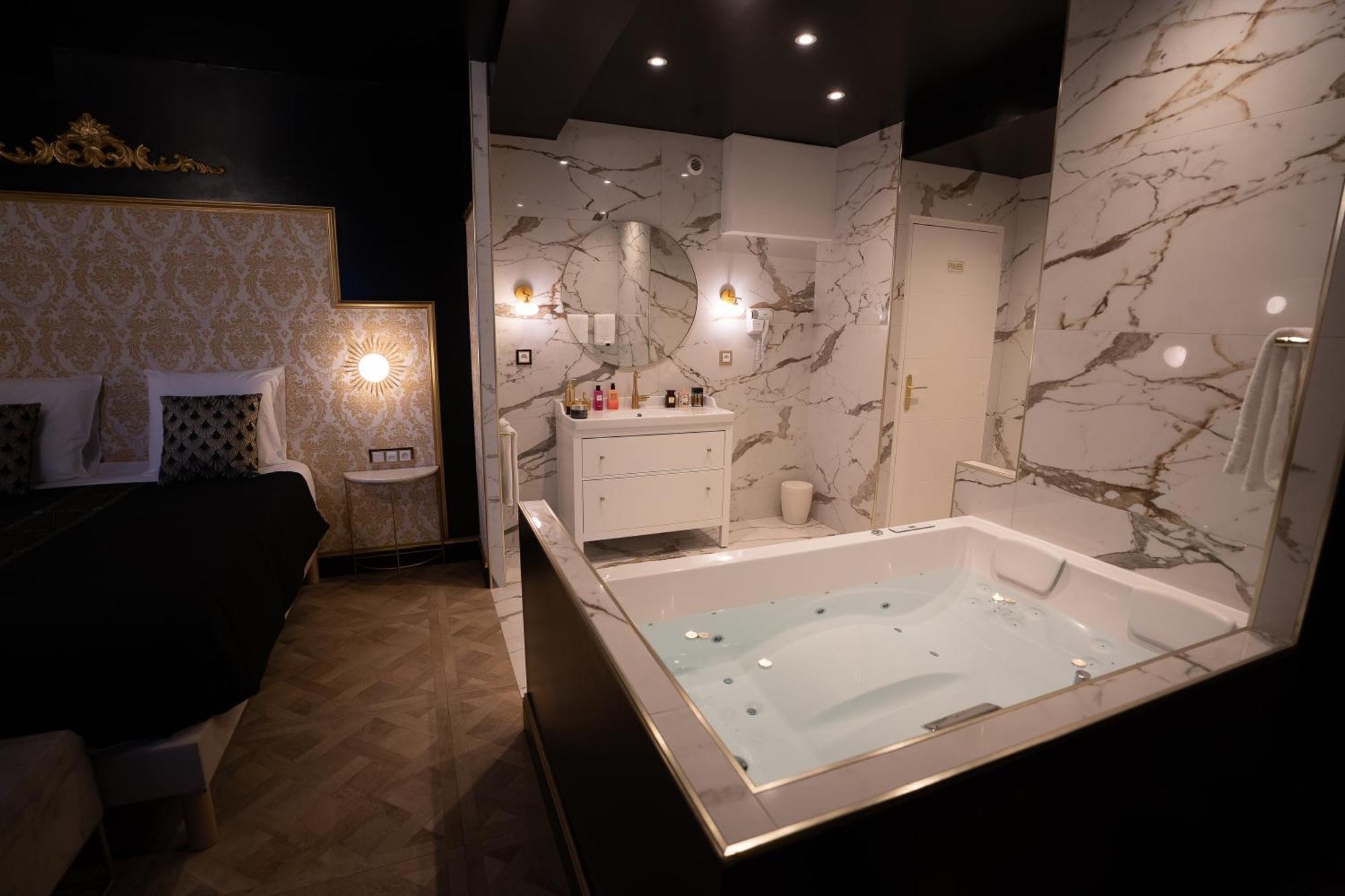 Appartement D'Exception Avec Jacuzzi Villefranche-sur-Saône Dış mekan fotoğraf